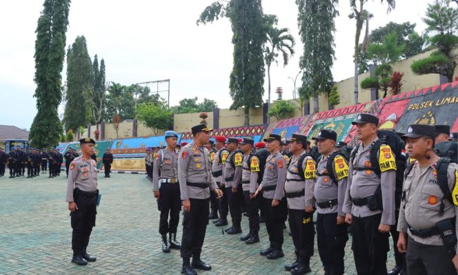 
 Kapolres Tanggamus Pimpin Apel Pergeseran Pasukan Pengamanan Pemilu 2024