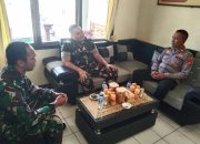 Komandan Skadron 12 Serbu Sambangi Polsek Way Tuba Dalam Rangka Harkamtibmas Jelang Pilkada 2024