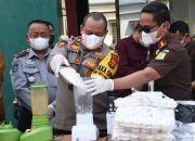 Wakapolres Aceh Timur Hadiri Pemusnahan Barang Bukti di Kejaksaan Negeri Aceh Timur