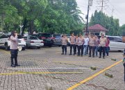 Kapolsek Rawalumbu Pimpin Apel Pengamanan Aksi Damai di DPRD Kota Bekasi