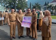 Bupati Pasaman Serahkan Penghargaan Ketahanan Pangan APN dan KRPL Pada Sejumlah Elemen Masyarakat