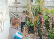 Bhabinkamtibmas dan Babinsa Desa Pasirsari Amankan 5 Bilah Senjata Tajam Diduga Untuk Aksi Tawuran