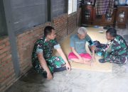 Menjelang Memasuki Bulan Suci Ramadhan Satgas TMMD Ke-123 Kodim 0416/Bute Berikan Layanan Kesehatan Door to Door Bagi Masyarakat Desa Teluk Kuali