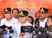 Dapat Bantuan, Wali Kota Bekasi Tri Mendata Korban Banjir Sesuai Kriteria