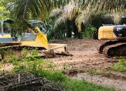 Memasuki Puasa Ke 9 Alat Berat TMMD Ke- 123 Kodim 0416 / Bute, Jenis Excavator Dan Dozer Saling Berkolaborasi Membentuk Sebuah Badan Jalan