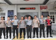 Kapolsek Peureulak Serahkan Bantuan Tanggap Darurat Kepada Warga Korban Kebakaran