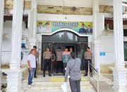 Jum’at Curhat, Polsek Blambangan Umpu Sosialisasi Layanan 110 di Kampung Brata Yudha