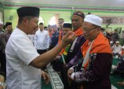 137 CJH Pasaman Kloter 13, Dilepas Bupati Pasaman Sabar AS ,Bupati Terpilih Welly Suheri Dan Ribuan Warga Turut Hadir Menyaksikan
