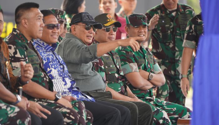 Panglima TNI Bersama Menhan RI Tinjau Pasukan Defile Untuk Bastille Day Prancis