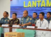 Tindak Tegas Pelanggaran Hukum di Laut, TNI AL Gagalkan Upaya Penyelundupan Arang Bakau Ilegal di Kalimantan Barat