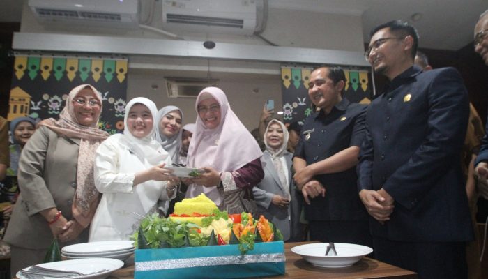 Cing Ikah : Depok Naik Kelas dan bisa mendunia dengan produk-produk lokal.