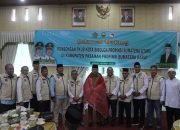 Sambut FKUB Kota Sibolga Bupati Pasaman Welly Suhery di Selempangkan Kain Ulos