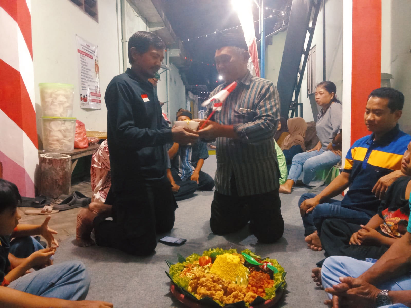 Gang Kecil RT 28 RW 10 Lingkungan Tirtoudan Kediri Kota Jadi Saksi Kekompakan Warga Menjelang HUT RI ke-80