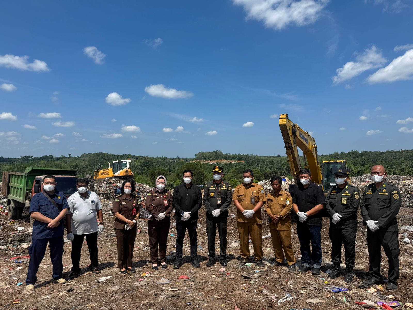 Ditpolairud Polda Jambi Musnahkan 10,8 Ton Bawang Merah Ilegal di TPA Talang Gulo