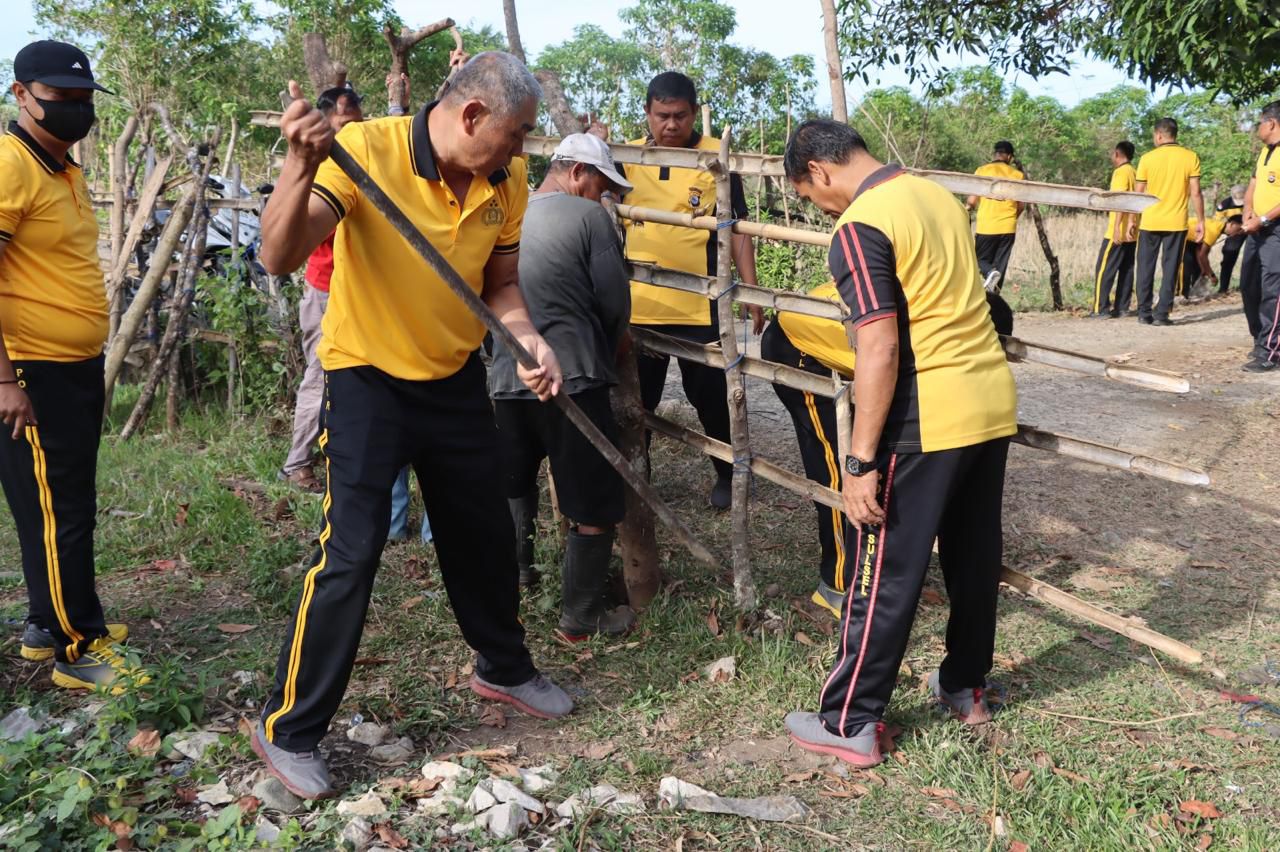 Polres Maros Laksanakan Kerja Bakti Persiapkan Panen Raya Jagung Serentak Kuartal III di Bantimurung