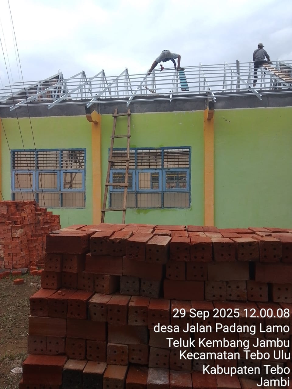 Tak Memasang Papan Informasi, Pembangunan Di SMA Negri 12 Kabupaten Tebo Di Duga Tak Bertuan