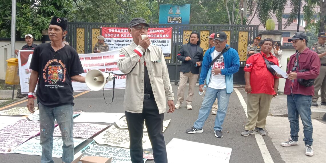 Garda Rakyat Depok Menyampaikan Maklumat
