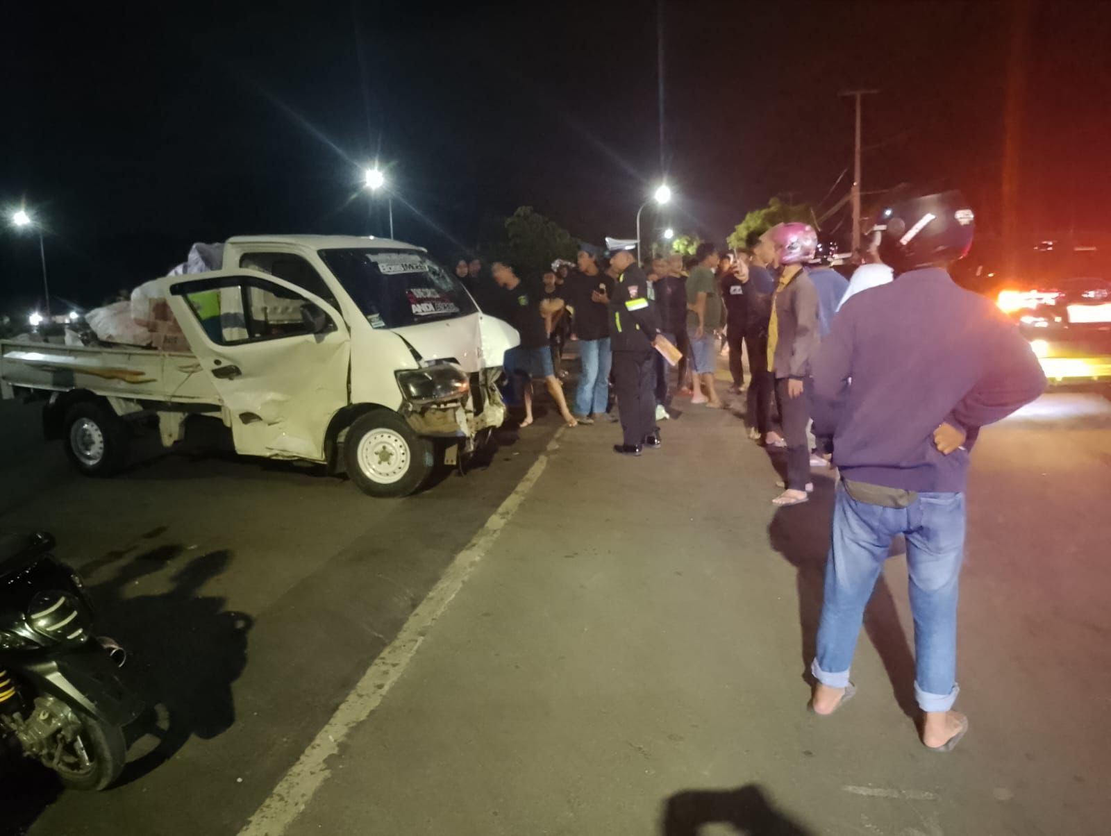 Dua Mobil dan Satu Motor Tabrakan Beruntun di Jalbar Maros, Polisi Olah TKP