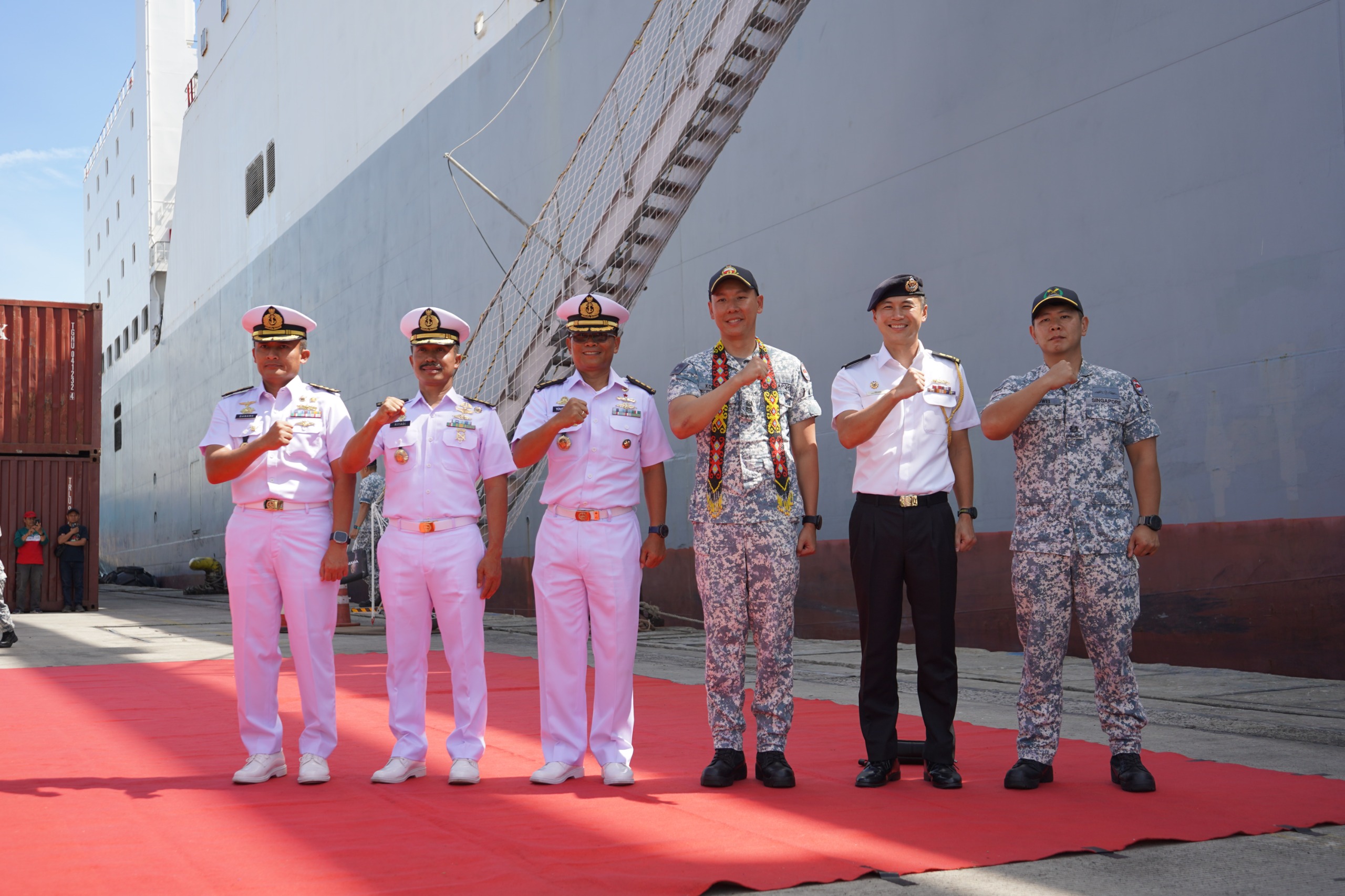 Pererat Navy Brotherhood, Kodaeral III Sambut Kedatangan Kapal Singapura