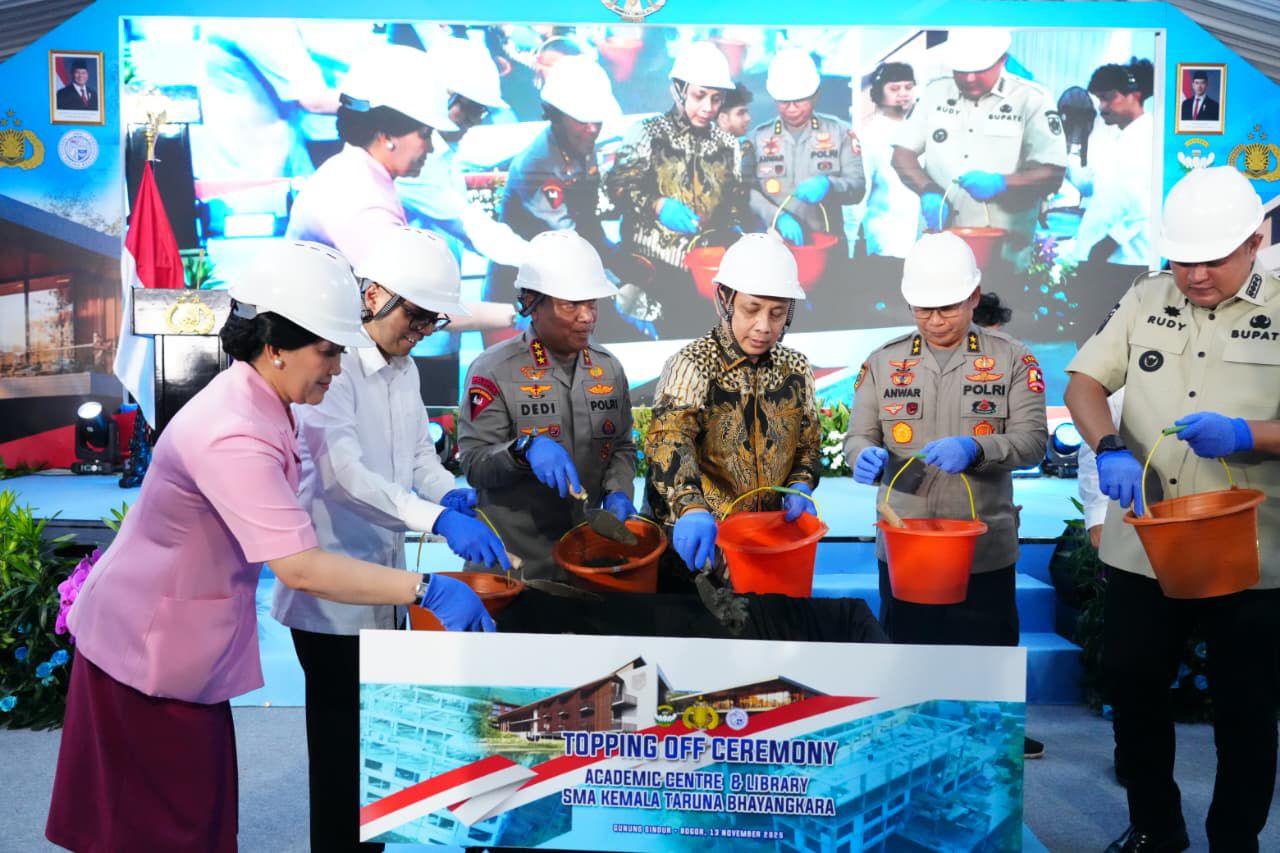 Polri Pertegas Peran Aktif Dalam Astacita Pada Topping off Sekolah, Peresmian Masjid dan Peletakan Batu Pertama Rumah Ibadah di SMA Kemala Taruna Bhayangkara