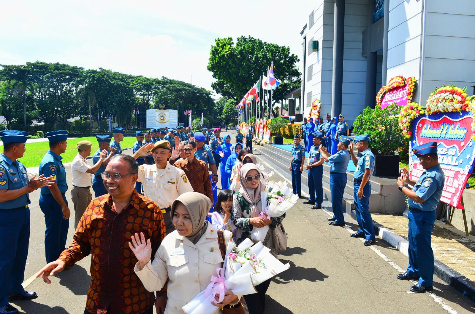 Penuh Haru, Warnai Acara Tradisi Pelepasan Prajurit dan PNS Seskoal Yang Purna Bakti