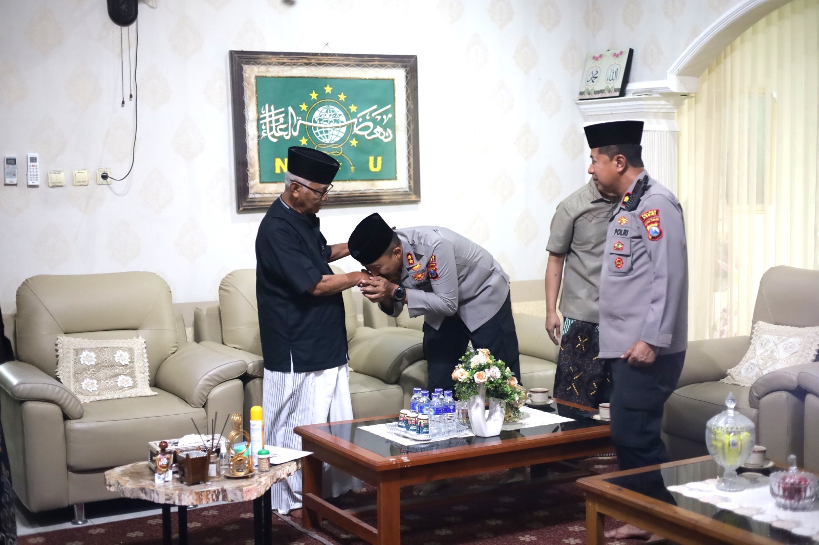 Bangun Kedekatan dan Kolaborasi, Kapolres Kediri Sambung Roso dengan Ketua MUI