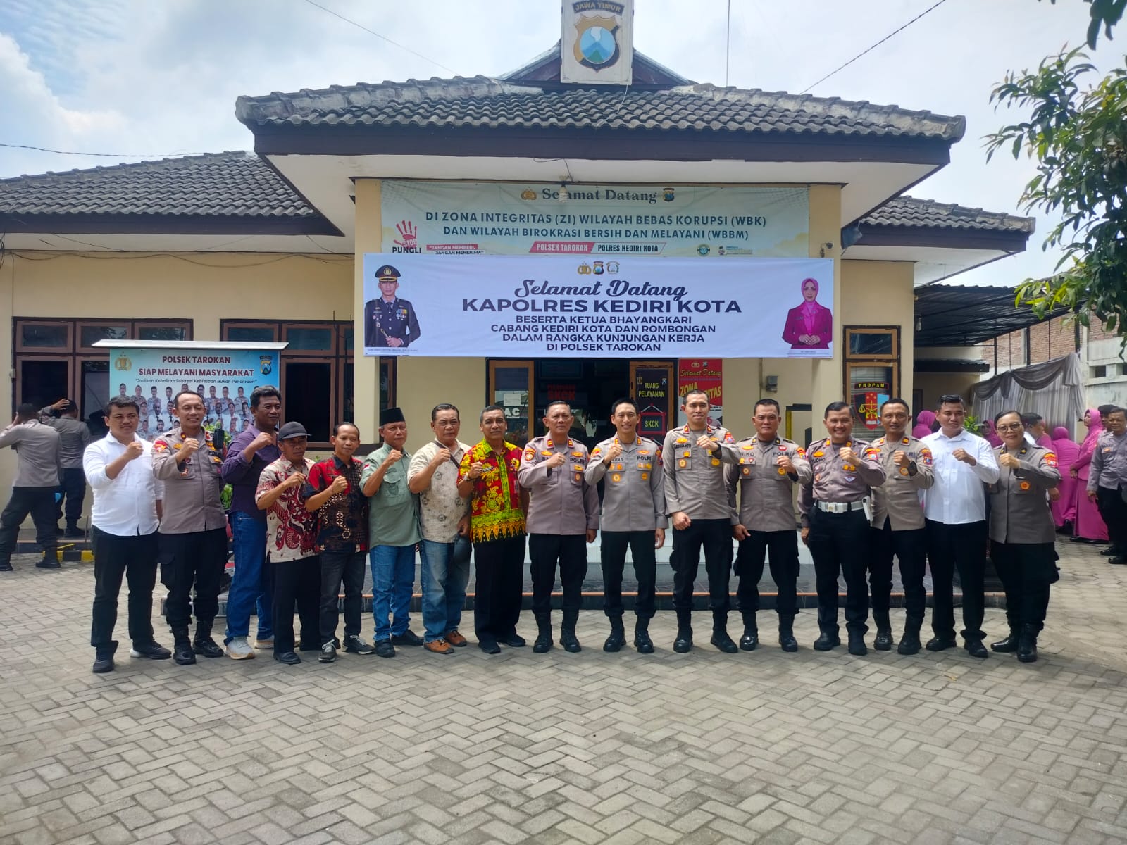 Kapolres Kediri Kota Lakukan Kunjungan Kerja ke Tiga Polsek: Cek Kesiapan Personel dan Pembinaan Bhayangkari