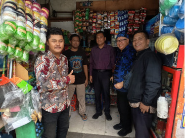 BRI Kanca Balaraja Berikan Perpanjangan Pinjaman Untuk Dukung Usaha Toko Sembako di Cibadak