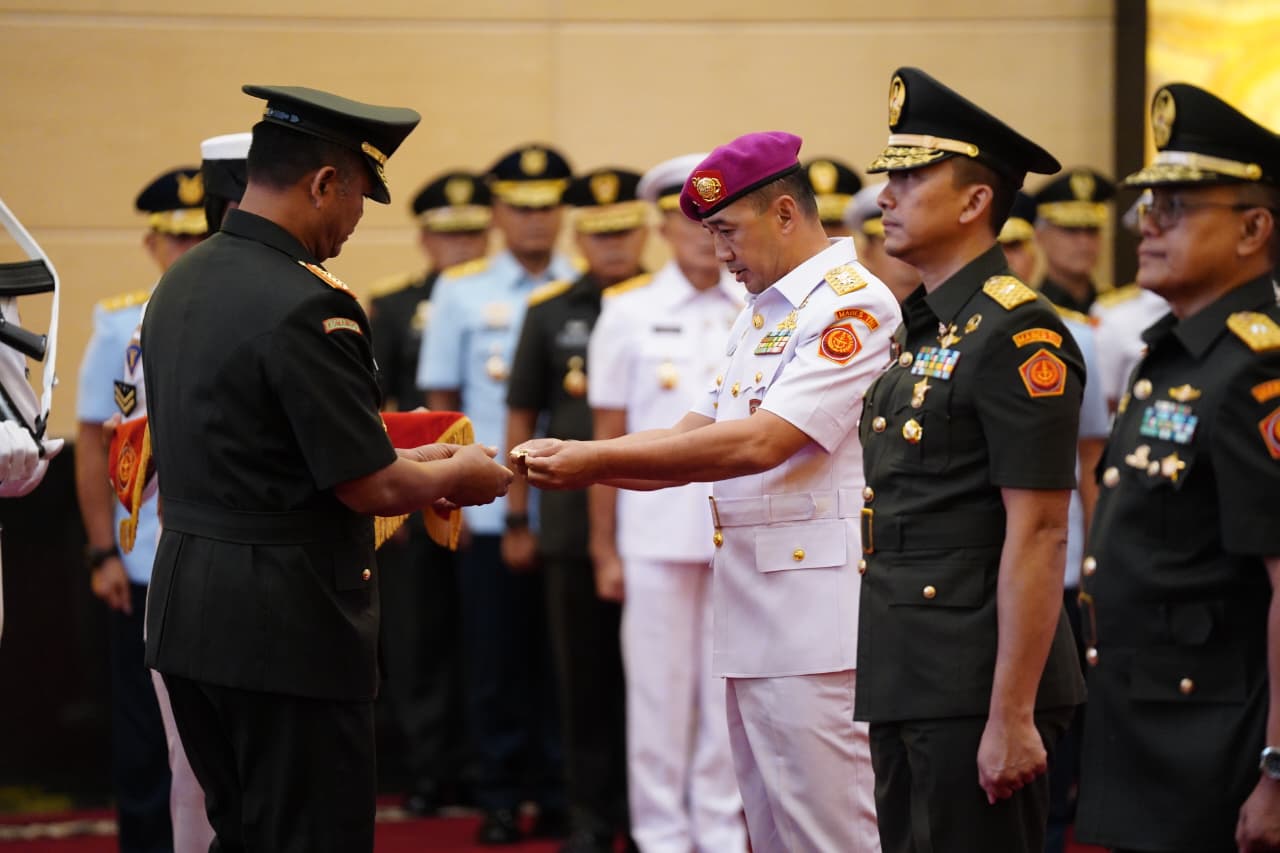 Wapang TNI Pimpin Sertijab Kapuspen TNI, Dan PMPP, dan Kapusjaspermildas