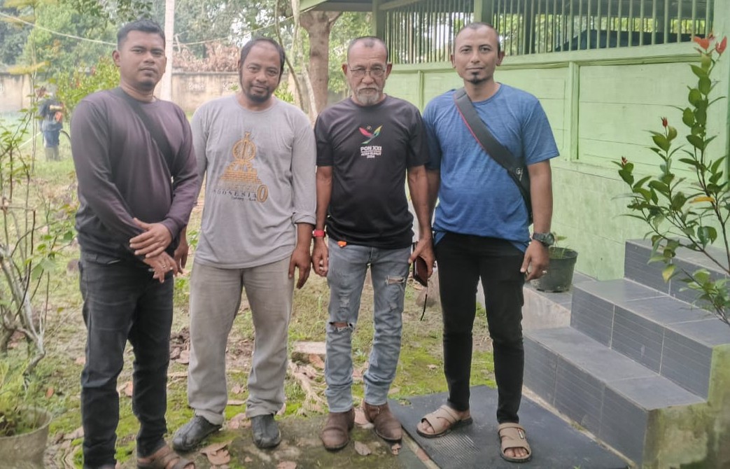 Pers dan Warga Gampong Baro Bersihkan Kompleks Makam Sayed Abu Bakar al-Idrus