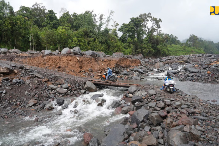 Kementerian PU Tangani Konektivitas Jalan Provinsi Sicincin-Bukittinggi, Pemasangan Jembatan Darurat Ditargetkan Rampung Awal Januari