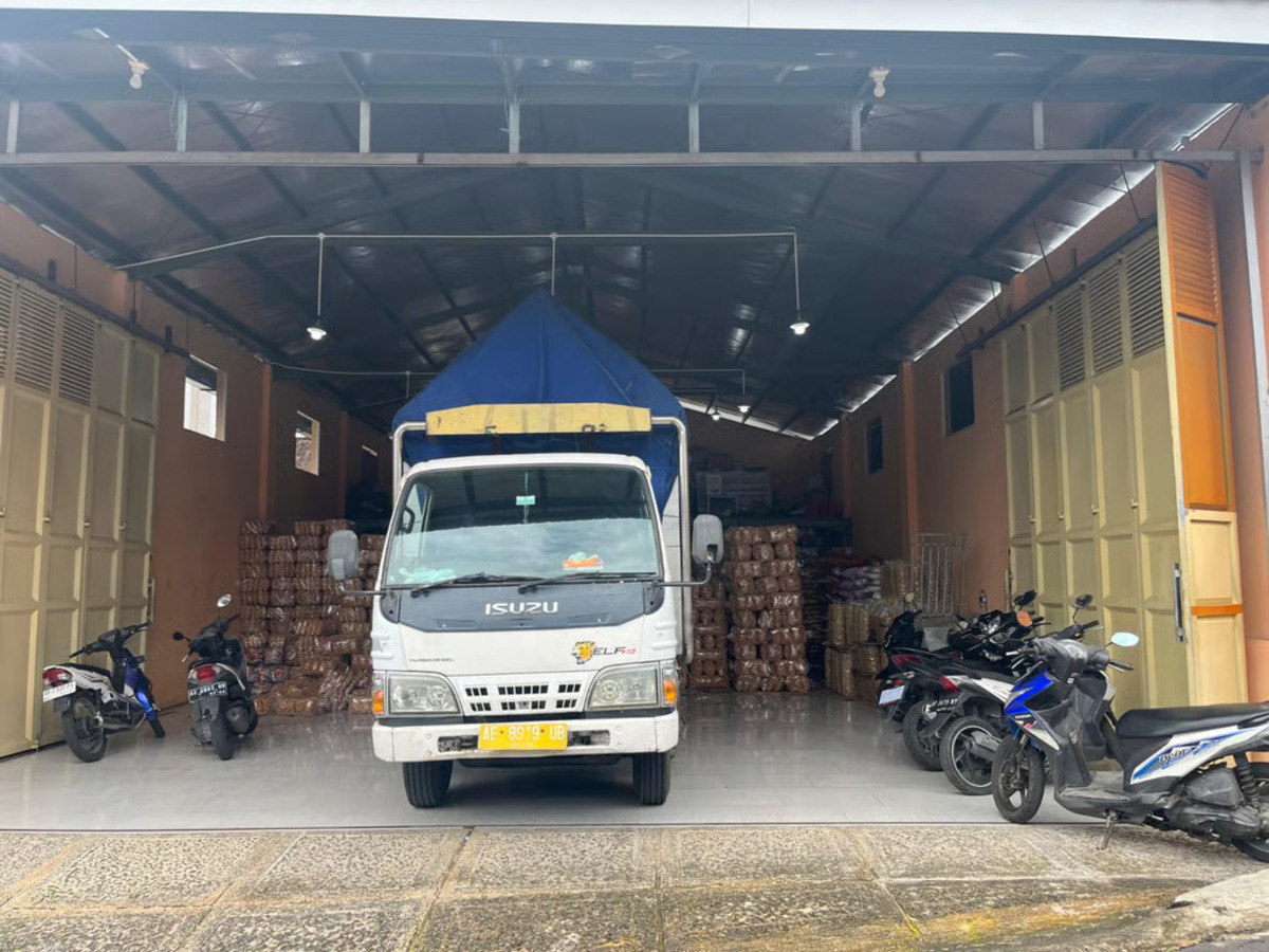 Cari Pusat Oleh-Oleh Magetan & Supplier MBG? Rehan Snack Rajanya Kulakan Terlengkap se-Karesidenan Madiun!