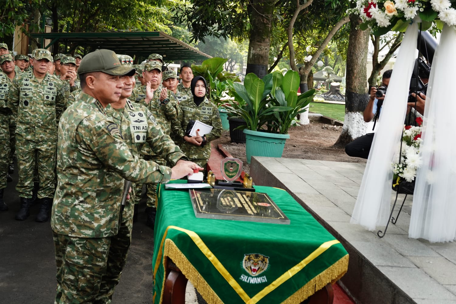 Panglima TNI Resmikan Lapangan Serbaguna di Mako Kodam III/Siliwangi