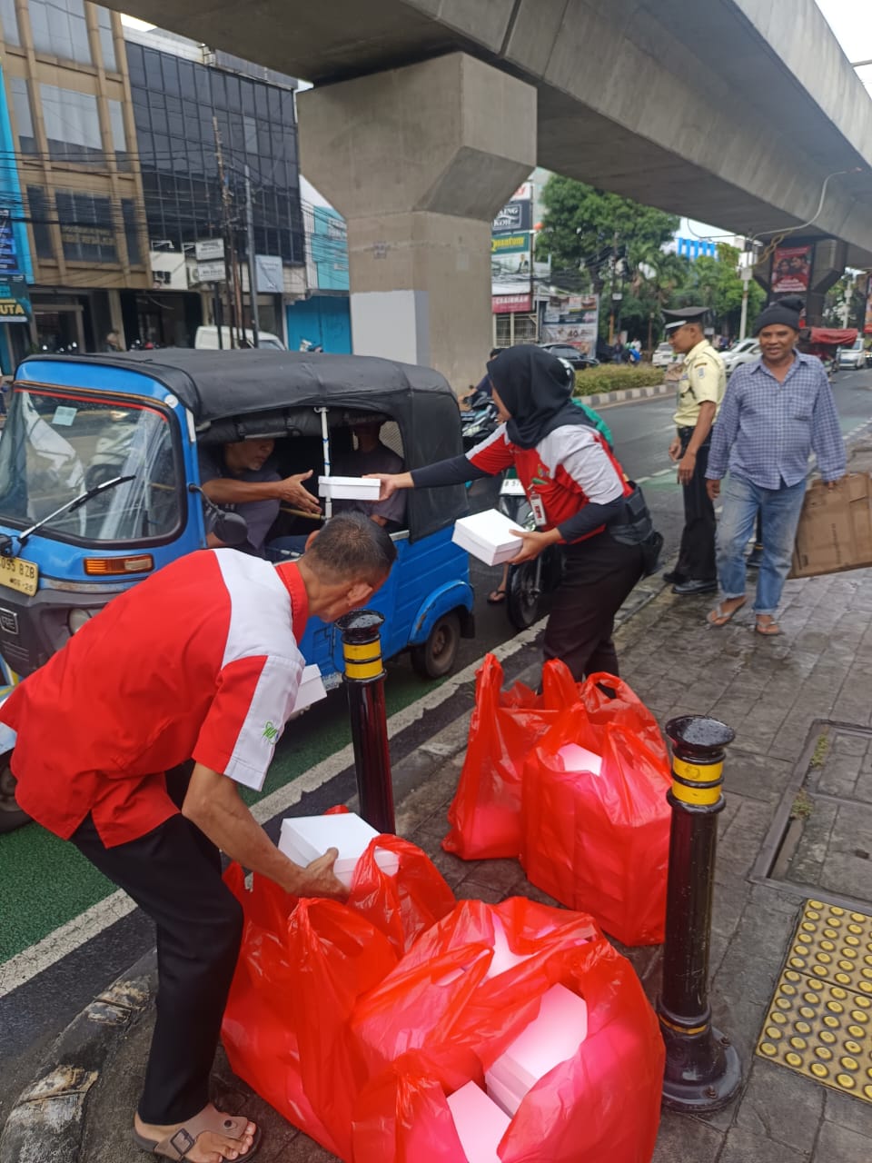 Kehangatan Jum’at Berkah: Cara BRI BO Fatmawati Menyentuh Hati Masyarakat