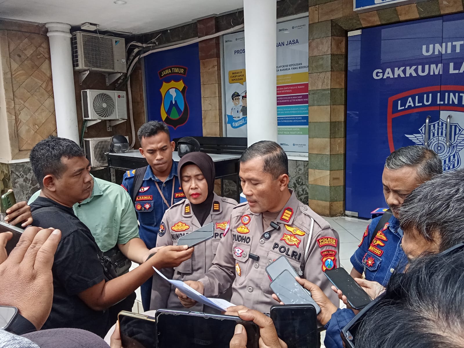 Sopir Bus Harapan Jaya Jadi Tersangka Kecelakaan Beruntun di Simpang Empat Muning Kediri Kota