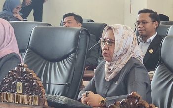 Ketua Badan Kehormatan (BK) DPRD Kota Depok sekaligus Anggota Komisi A DPRD Kota Depok, Hj. Qonita Lutfiyah