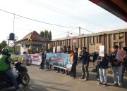 KAI Divre IV Tanjungkarang Ingatkan Masyarakat Dilarang Beraktivitas di Jalur Kereta Api