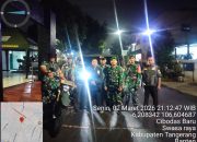Patroli Malam Hari, Babinsa Koramil Bersinergi Dengan Komduk