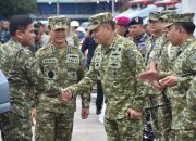 DANKODAERAL III HADIRI LANGSUNG PENYAMBUTAN KRI PRABU SILIWANGI-321