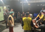 TNI AL Bersama Tim Gabungan Evakuasi Kapal Terbakar, 14 Orang Berhasil Diselamatkan