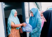 Istri Wakil Bupati Aceh Timur Salurkan Takjil Gratis untuk Korban Bencana Hidrometeorologi.