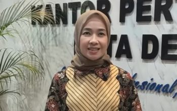 Alya Rohali, Aktris, Presenter, Model, Ratu Kecantikan, Pengusaha dan juga sebagai Notaris/PPAT, saat Kunjungi Kantor BPN Depok (Foto: Starindonews/Yudi Bahtiar)