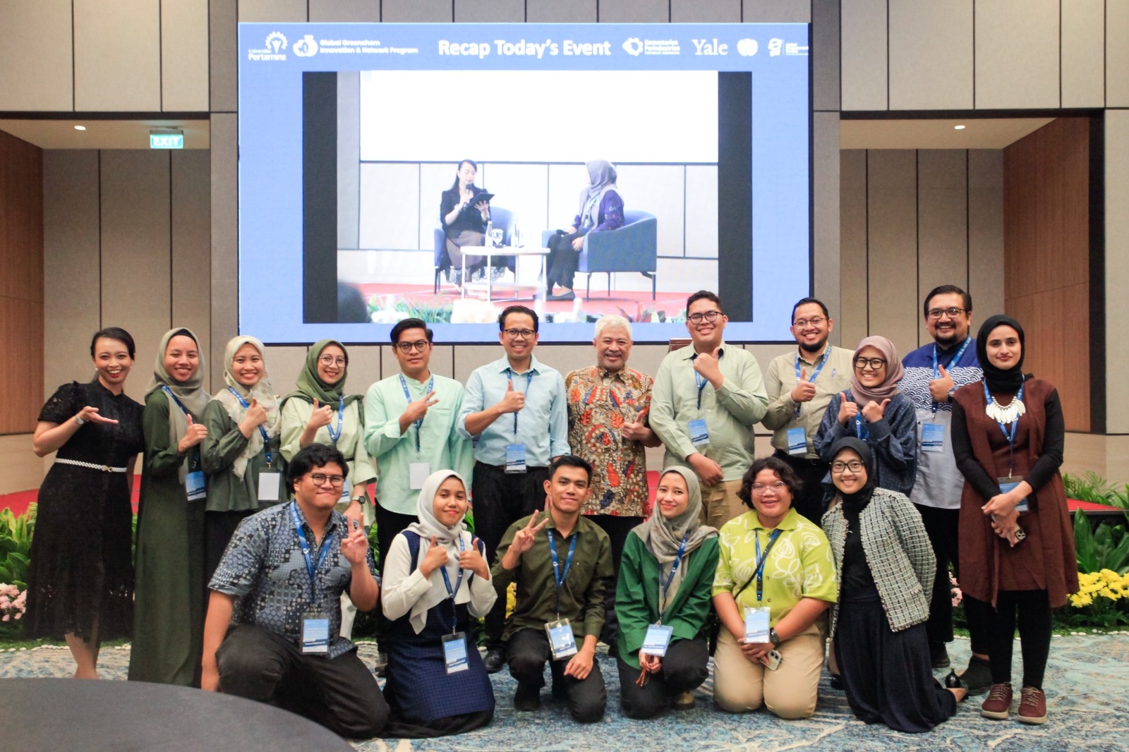 Wegik (kelima dari kiri) bersama tim Universitas Pertamina dalam kegiatan Green Chemistry for Industrial Excellence beberapa pekan lalu (Foto: Starindonews/Yudi Bahtiar)