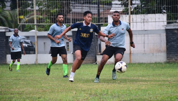 JALIN PERSAHABATAN, PRAJURIT JALASENA KODAERAL III GELAR PERTANDINGAN OLAHRAGA PERSAHABATAN DENGAN CREW IOS SAGAR