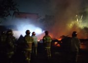 Lokasi kebakaran diduga gudang JNE menyimpan petasan.