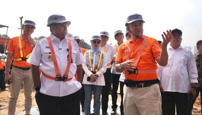 Tak Lagi Kesulitan Air, Warga Semanan Kini Nikmati Layanan Dari IPA Portabel PAM JAYA