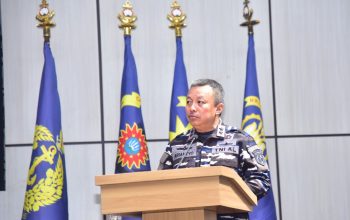 Laksamana TNI (Purn) Achmad Taufiqoerrochman, S.E. Berikan Kuliah Umum Kepada Pasis Dikreg Seskoal Angkatan Ke-65 TA 2026