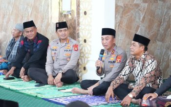 Kapolda Sumsel Gelar Jumat Curhat di Masjid Ar-Rahman Talang Betutu, Serap Langsung Aspirasi Warga soal Air Bersih, Jalan, hingga Ketahanan Pangan