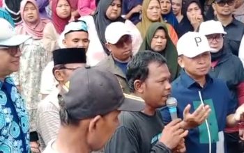 Wali Kota Depok Temui Warga Kp Benda, Sampaikan Permohonan Maaf Usai Unras Banjir