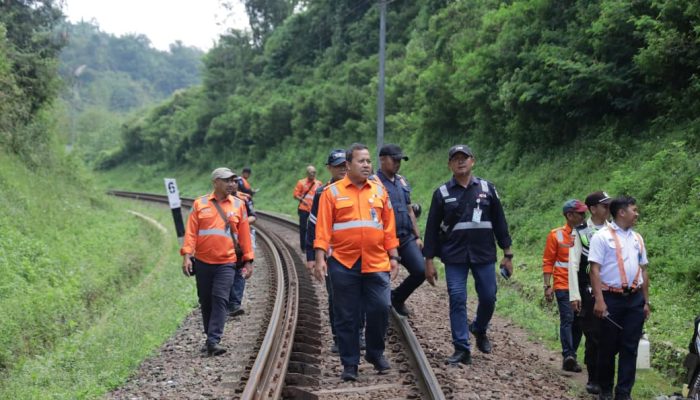 Jajaran Manajemen KAI Daop 2 Bandung Pastikan Keselamatan Perjalanan KA
